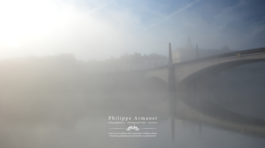 Photo de Chalon-sur-Saône dans la brume