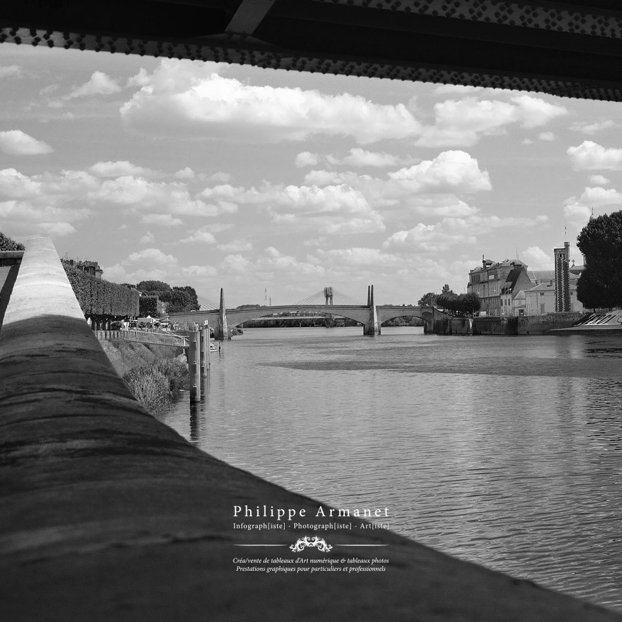 Photographie en noir et blanc de Chalon-sur-Saône